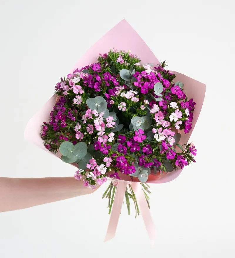 Pembe Bukette Hüsnüyusuf Çiçekleri