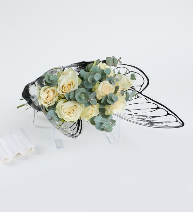 Kelebek Bukette 10'lu Beyaz Gül